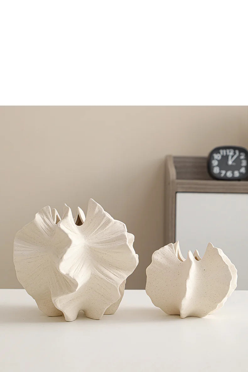Nutshell ceramic conch design vase set in beige with unique shell-inspired shape for home decor