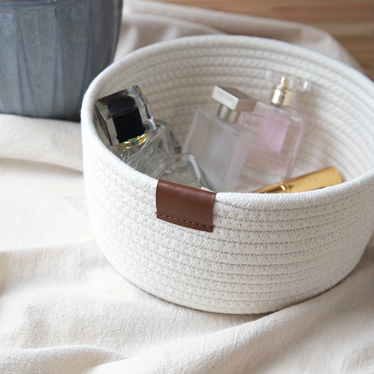 Functional Woven Basket with Lid, perfect for organizing toiletries and small items in a stylish design