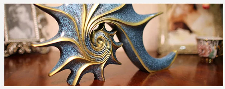 Nutshell resin conch Nordic statue decor with blue and gold spiral design ornament