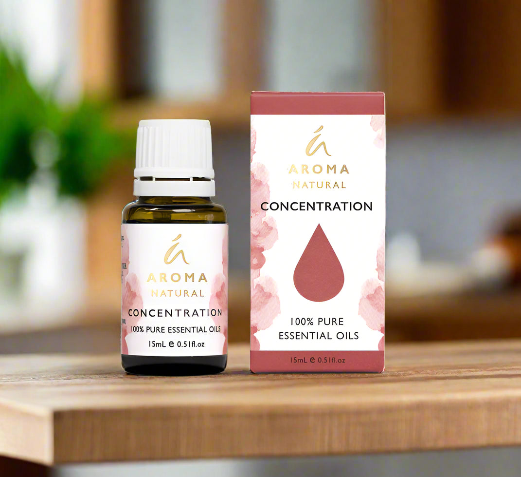 Nutshell Aroma Natural Concentration Essential Oil Blend 15ml bottle and packaging on wooden surface