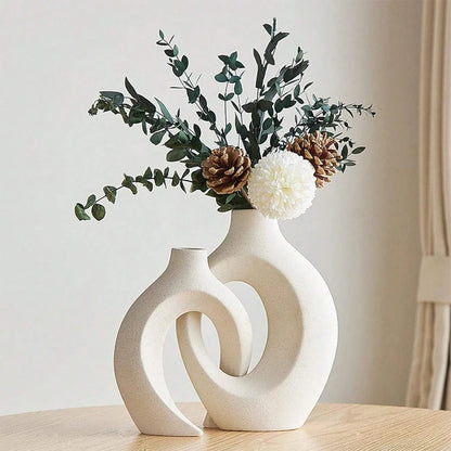 European style white plastic vase set with elegant curves and decorative flowers for home decor