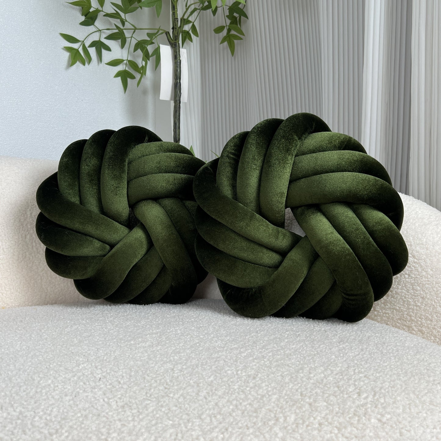 Nutshell Two Piece Set Round Velvet Knot Cushion