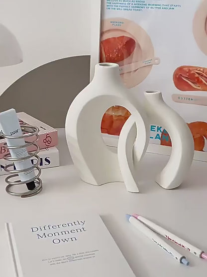 Nutshell European Style White Plastic Vase Set