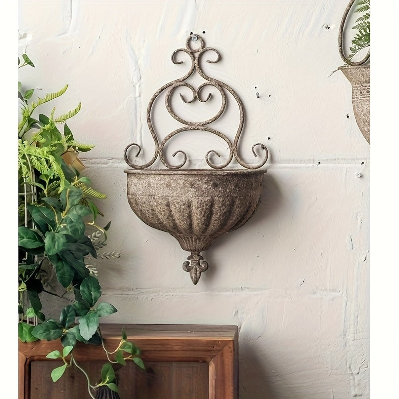 Vintage Metal Wall Mounted Hanging Planter with Chains for Elegant Indoor or Outdoor Decor